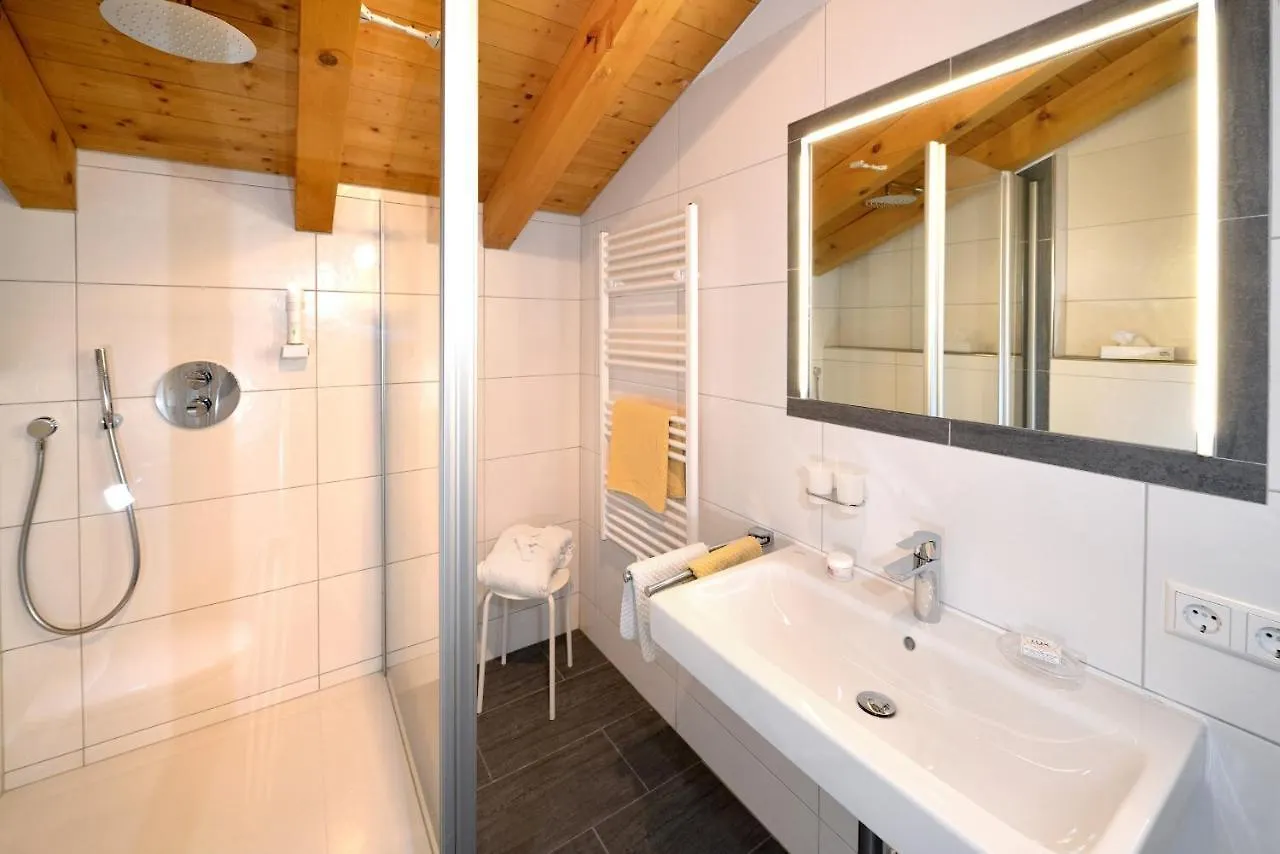 Landhaus Lenzenhof Hotel Reit im Winkl